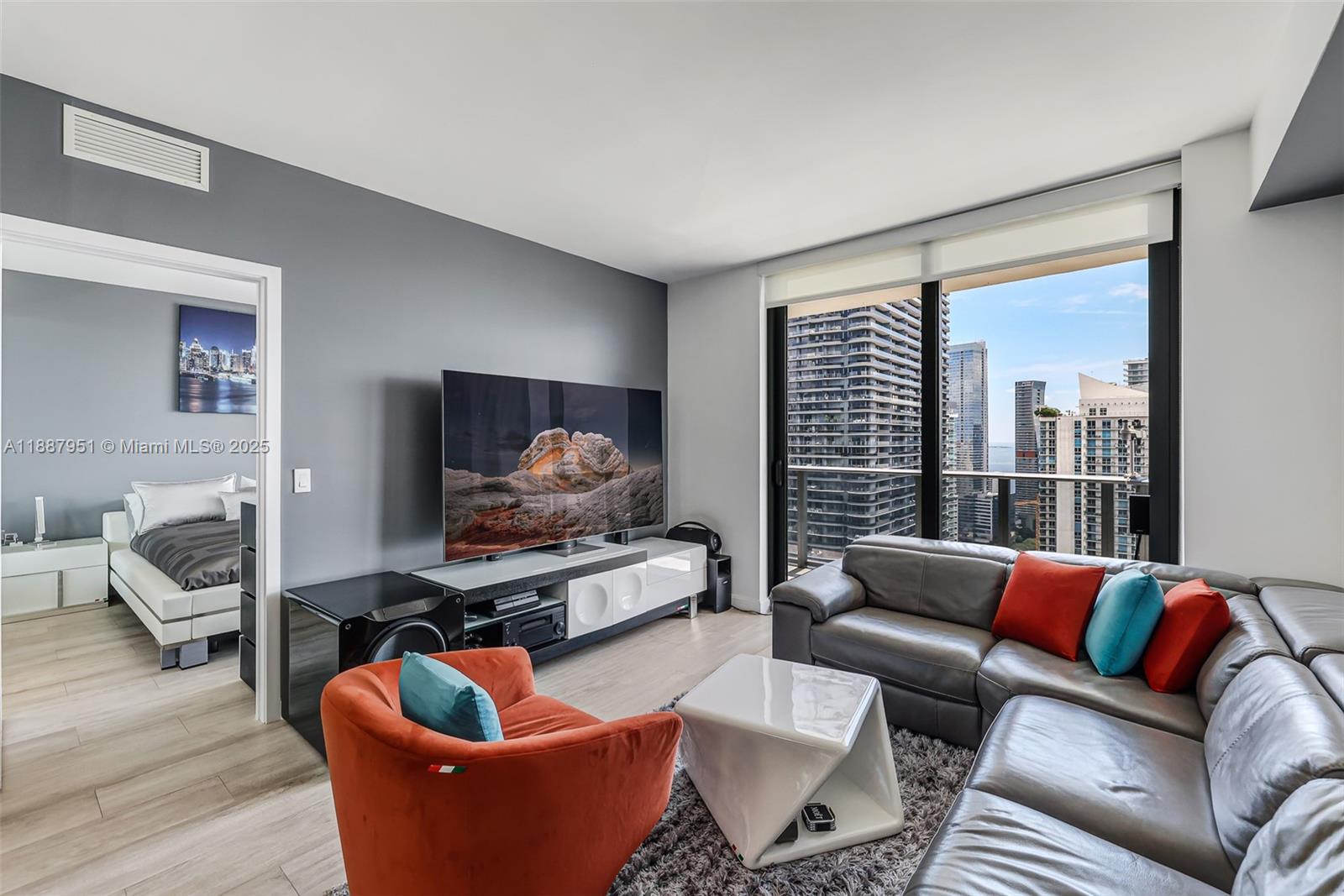 BRICKELL HEIGHTS EAST CON - Residential Lease