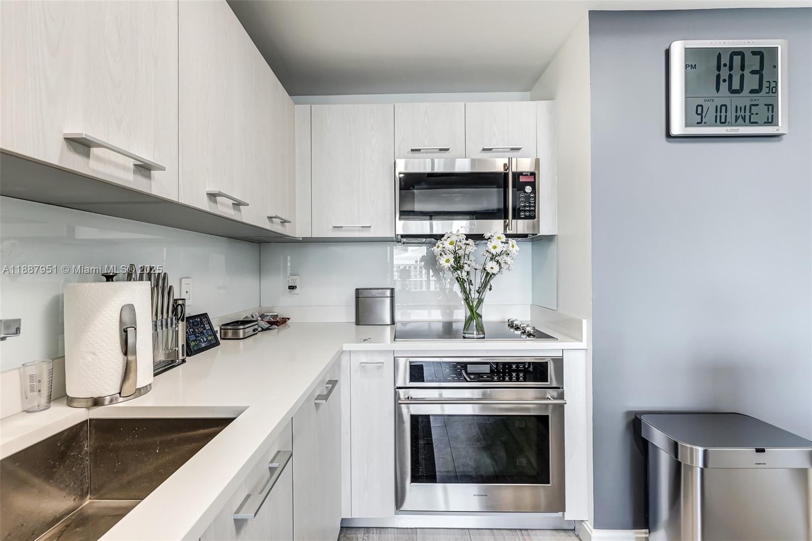 BRICKELL HEIGHTS EAST CON - Residential Lease