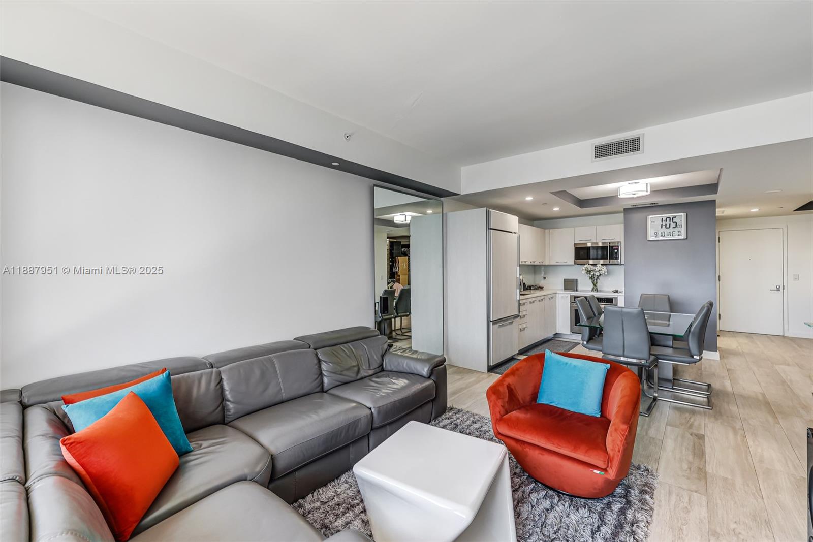 BRICKELL HEIGHTS EAST CON - Residential Lease