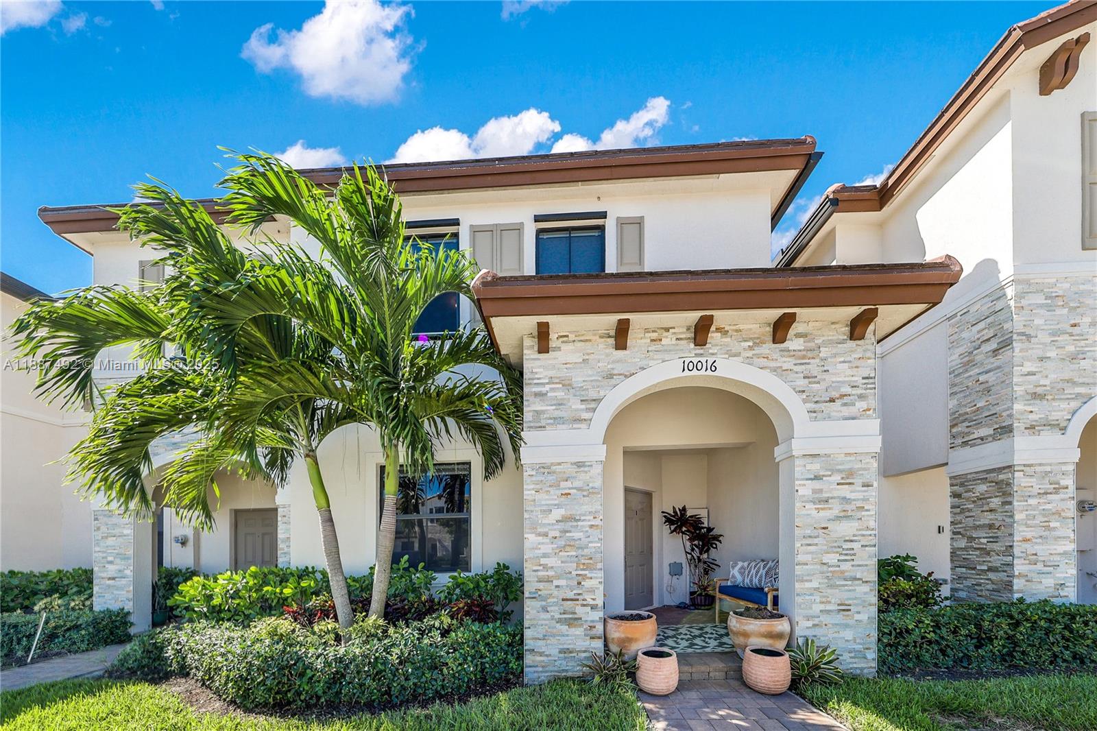 ENCLAVE SOUTH PHASE 2 - Residential