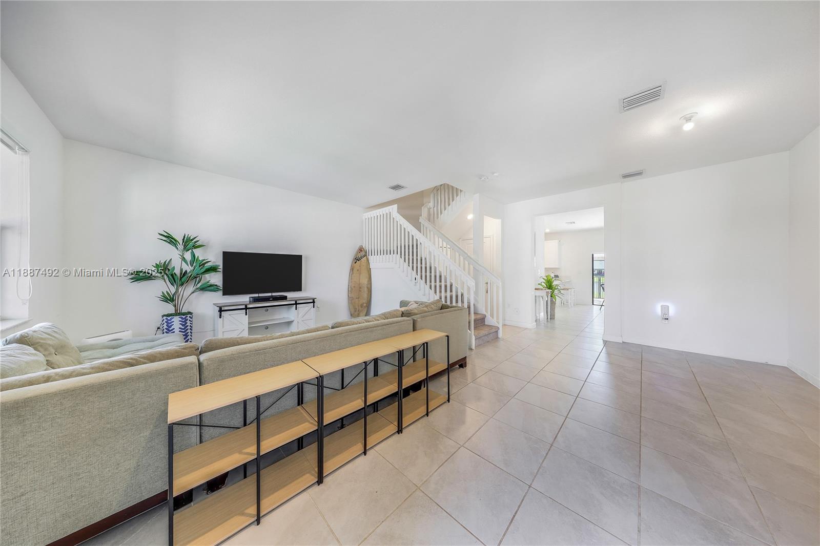 ENCLAVE SOUTH PHASE 2 - Residential