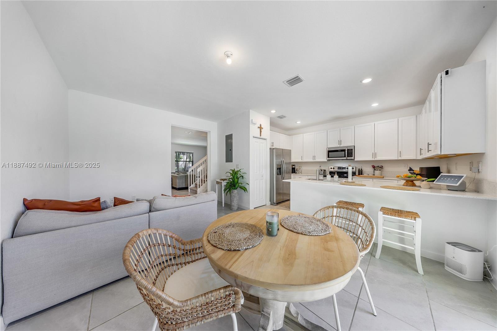 ENCLAVE SOUTH PHASE 2 - Residential