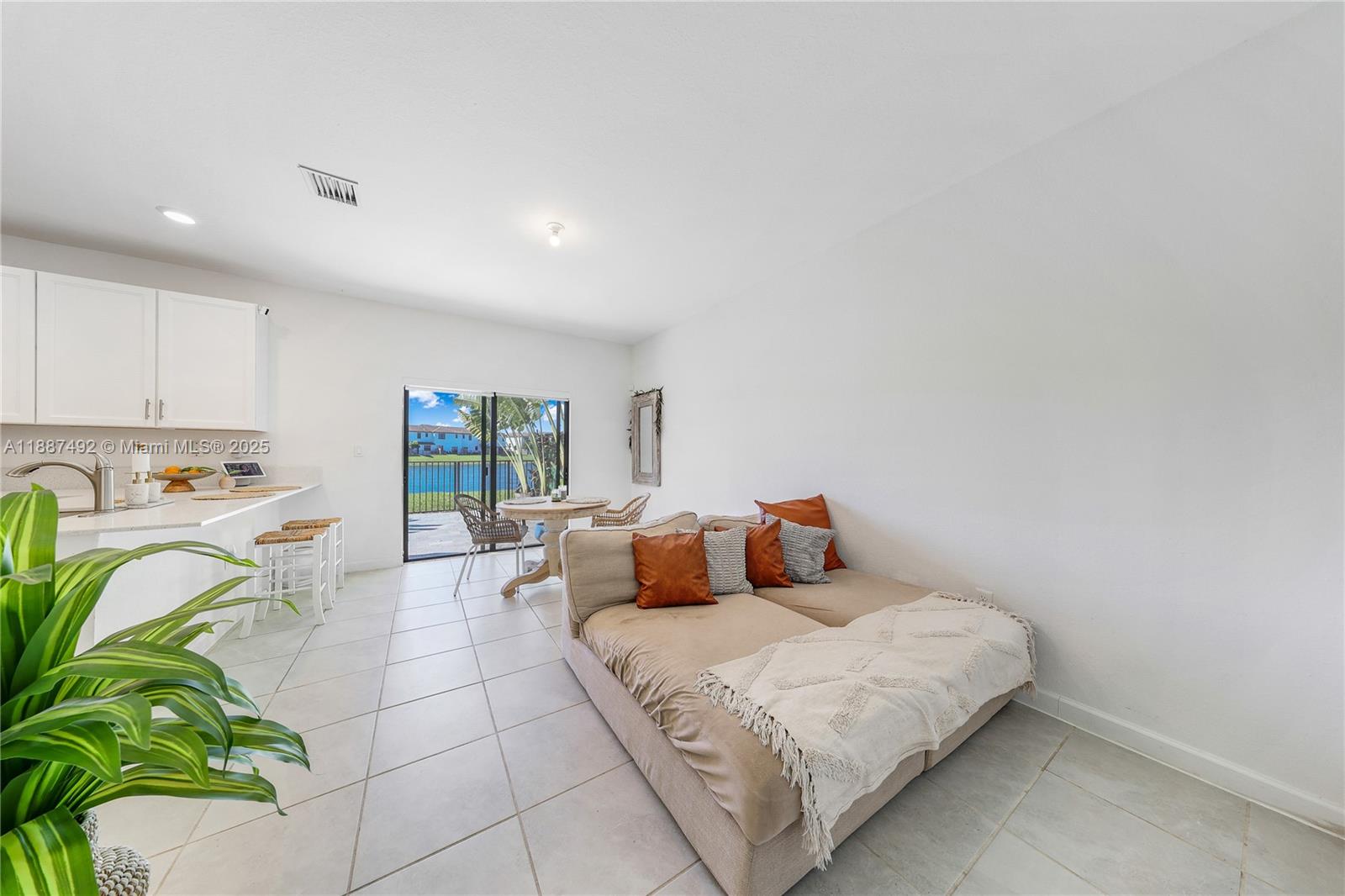 ENCLAVE SOUTH PHASE 2 - Residential