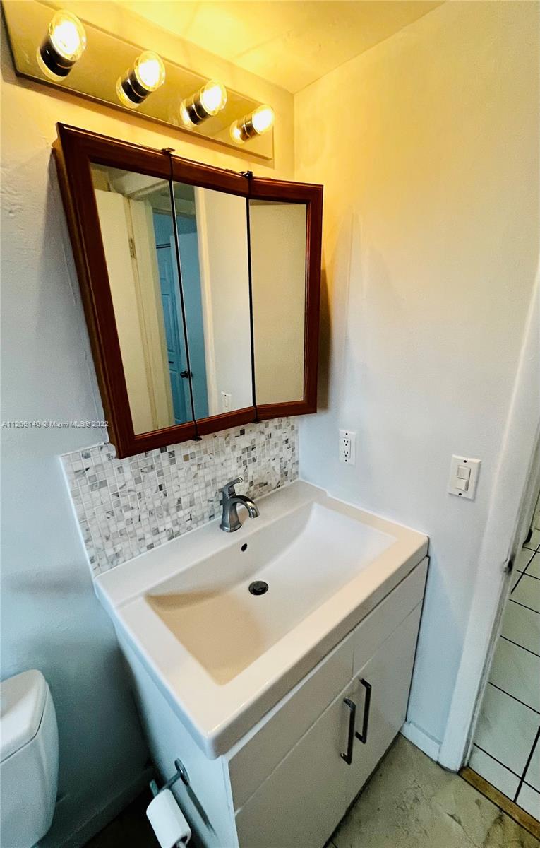 JEFFERSON SOUTH SHORE CON - Residential Lease