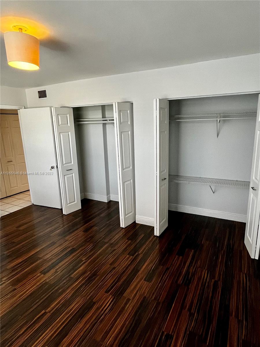 JEFFERSON SOUTH SHORE CON - Residential Lease