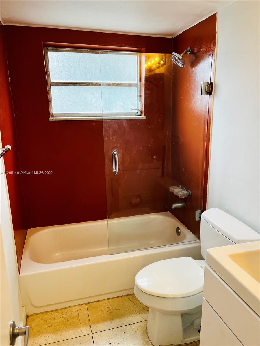 JEFFERSON SOUTH SHORE CON - Residential Lease