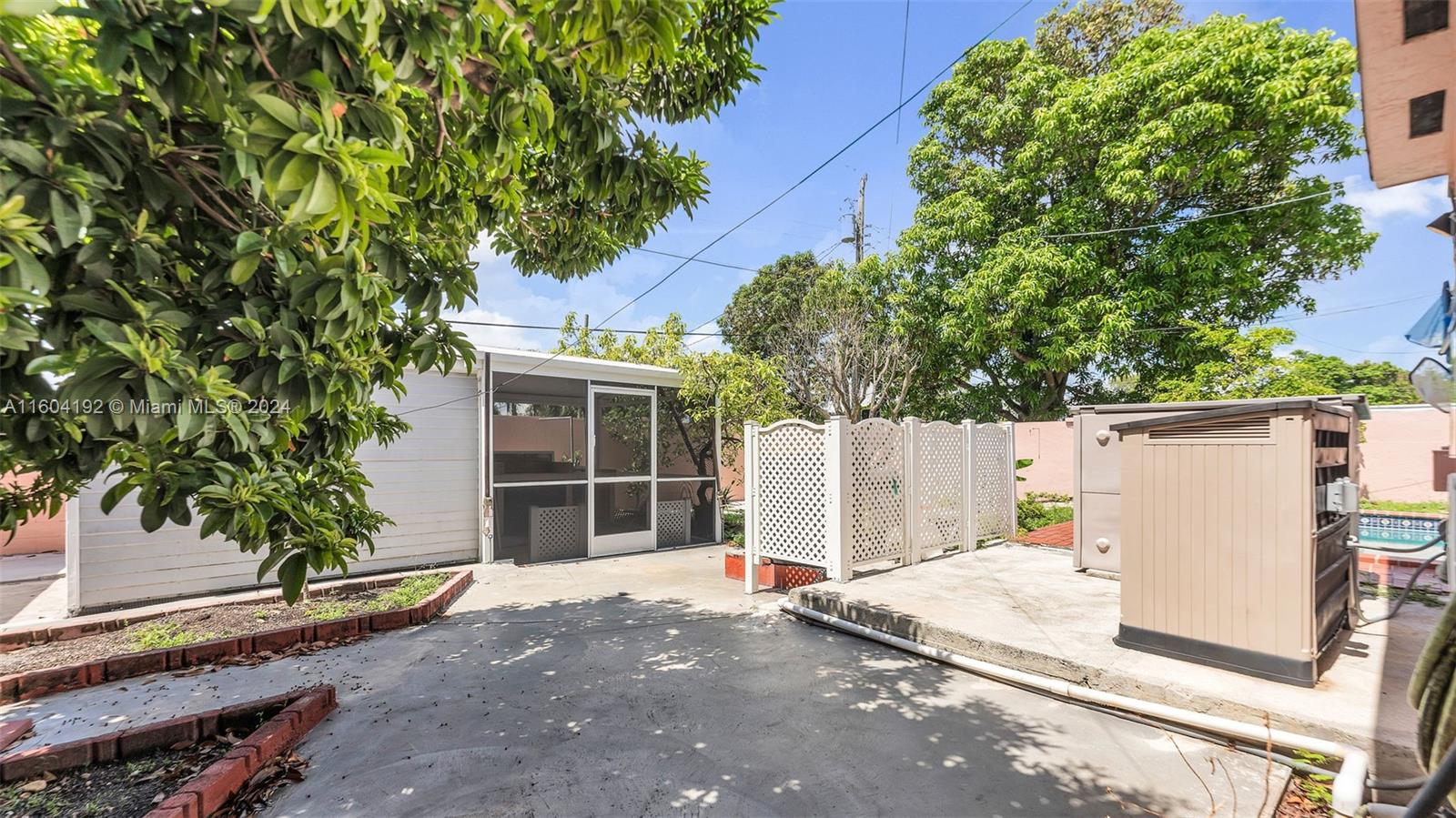 GRATIGNY HEIGHTS 2ND ADDN - Residential