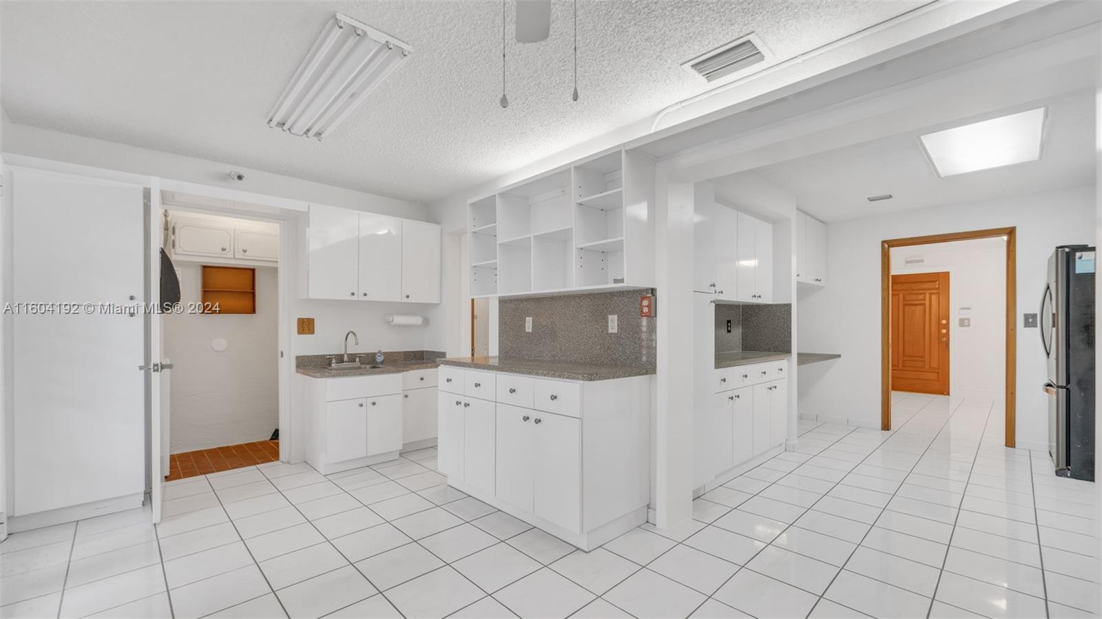 GRATIGNY HEIGHTS 2ND ADDN - Residential