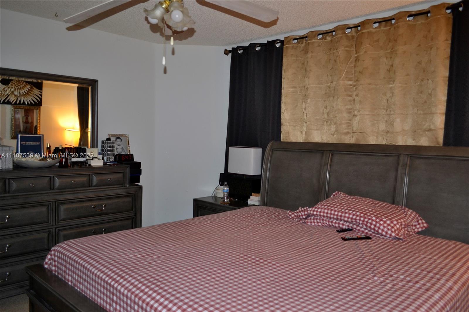 SUMMER LAKE CONDO - Residential
