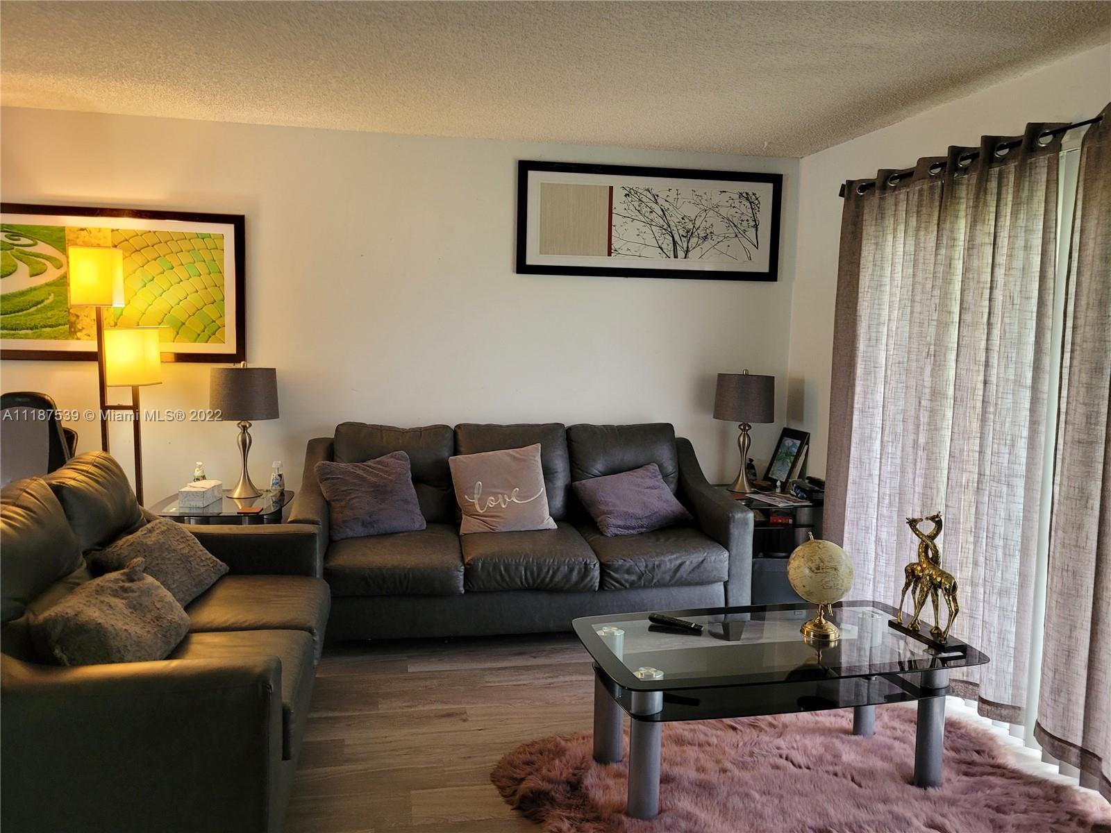 SUMMER LAKE CONDO - Residential