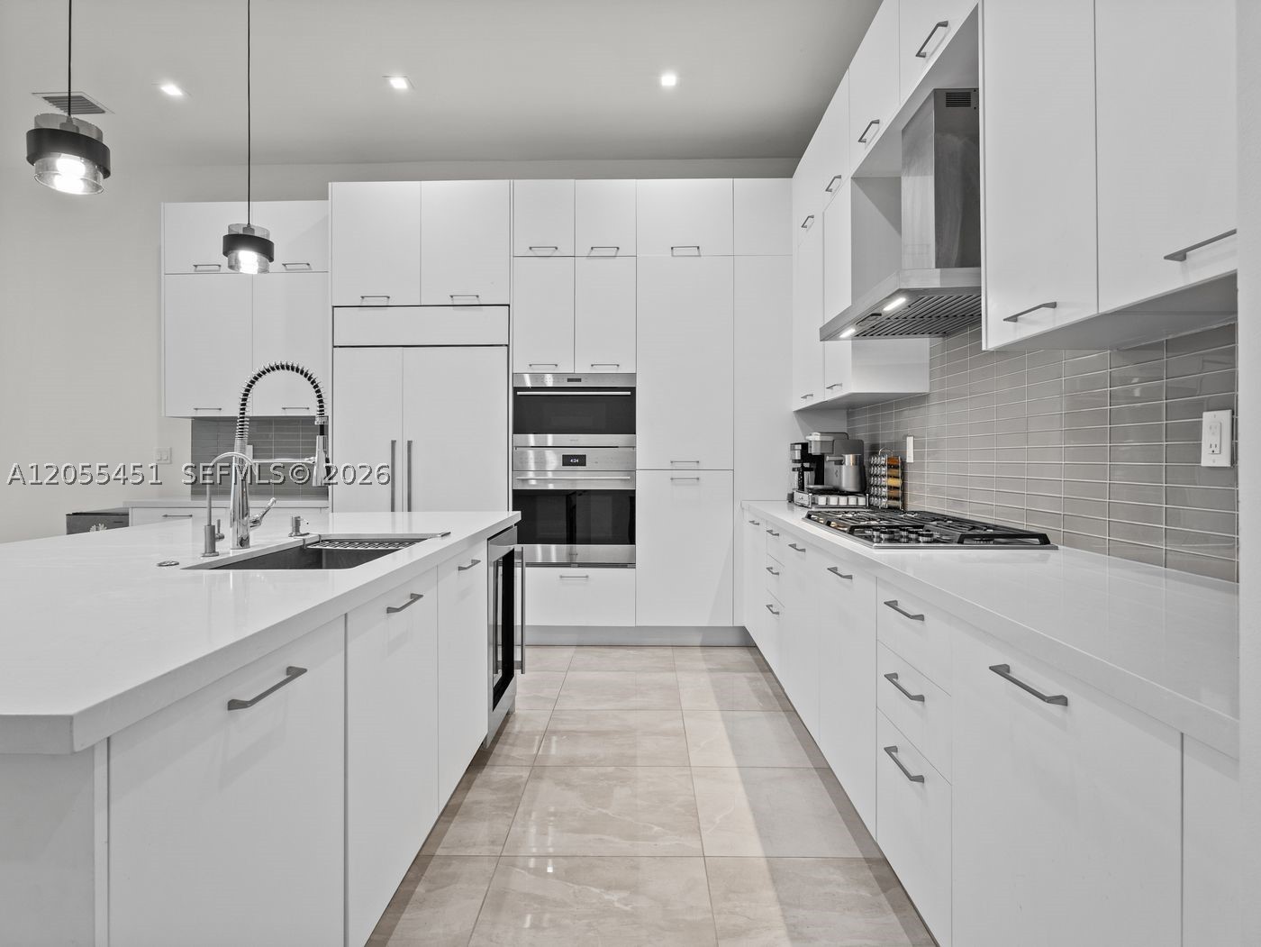 DOWNTOWN DORAL SOUTH PHAS - Residential