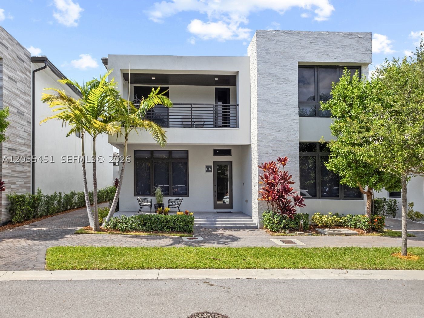 DOWNTOWN DORAL SOUTH PHAS - Residential
