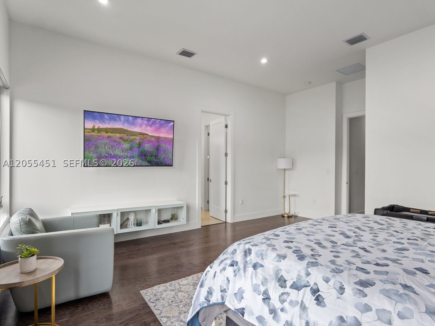 DOWNTOWN DORAL SOUTH PHAS - Residential