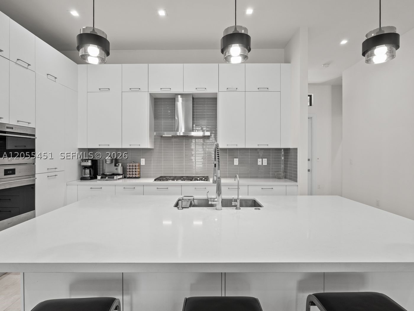 DOWNTOWN DORAL SOUTH PHAS - Residential