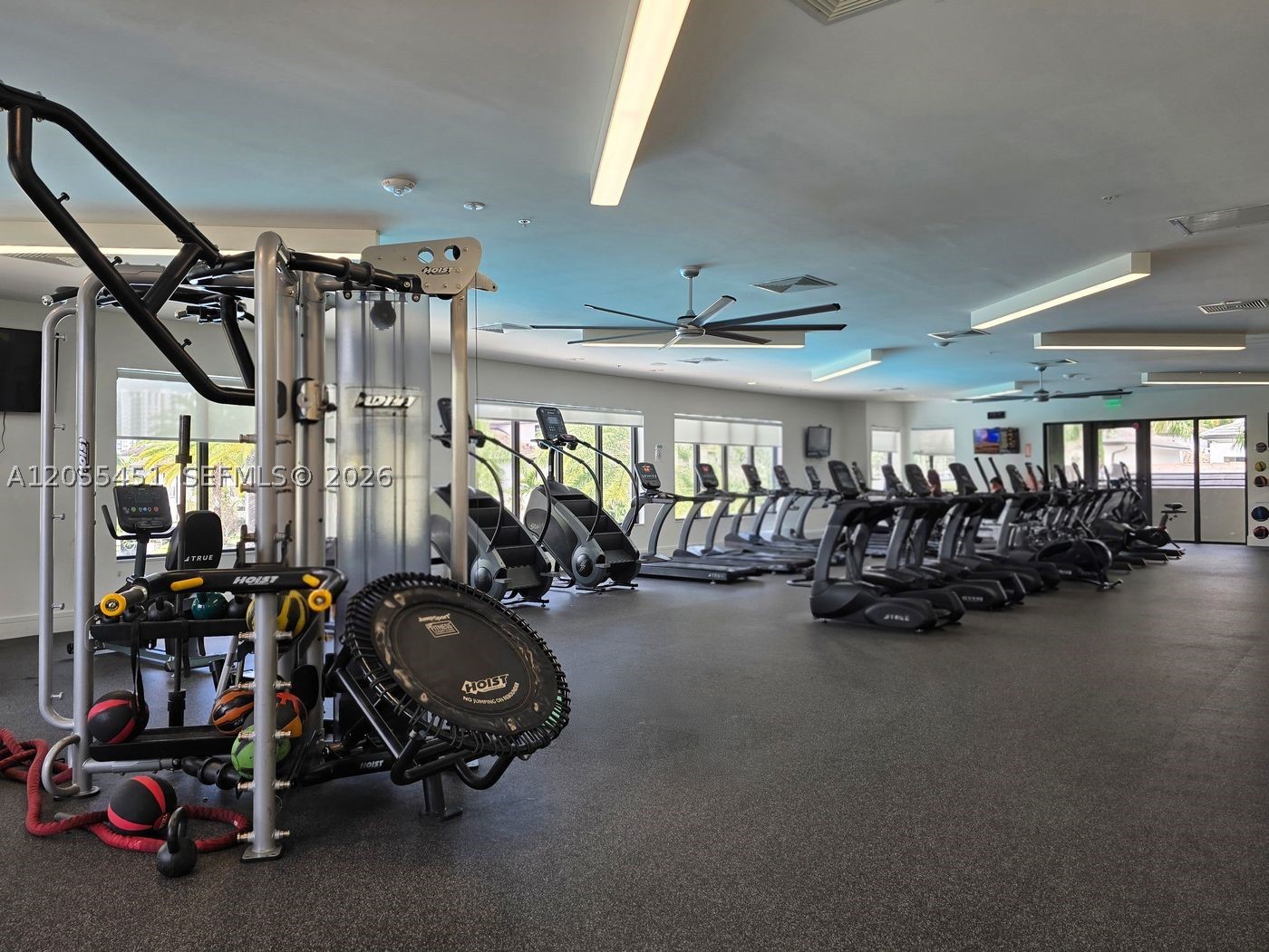 DOWNTOWN DORAL SOUTH PHAS - Residential