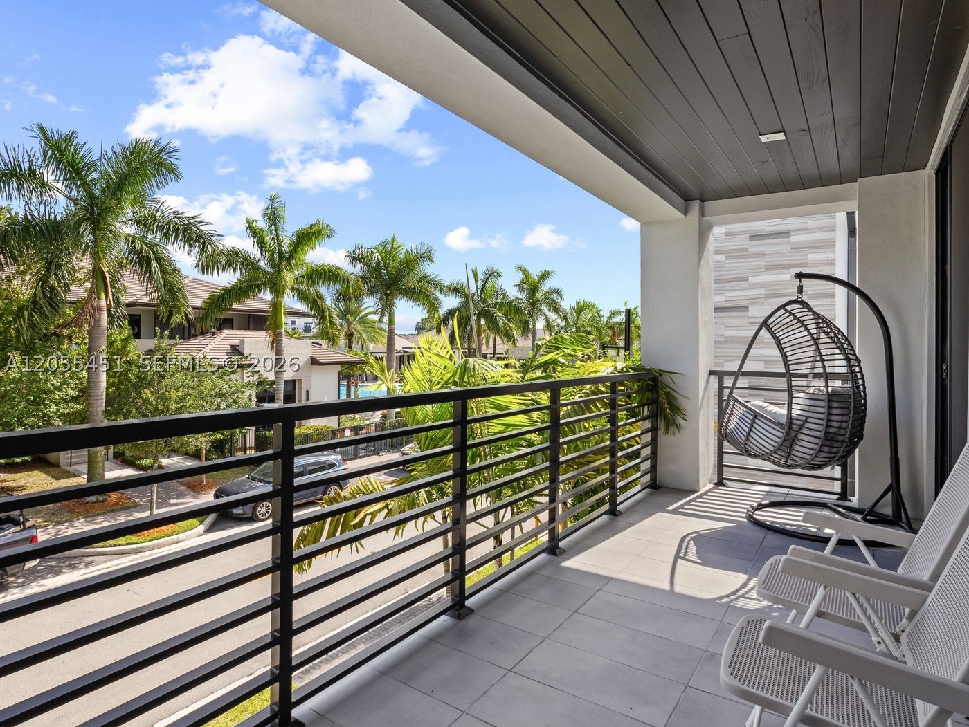 DOWNTOWN DORAL SOUTH PHAS - Residential