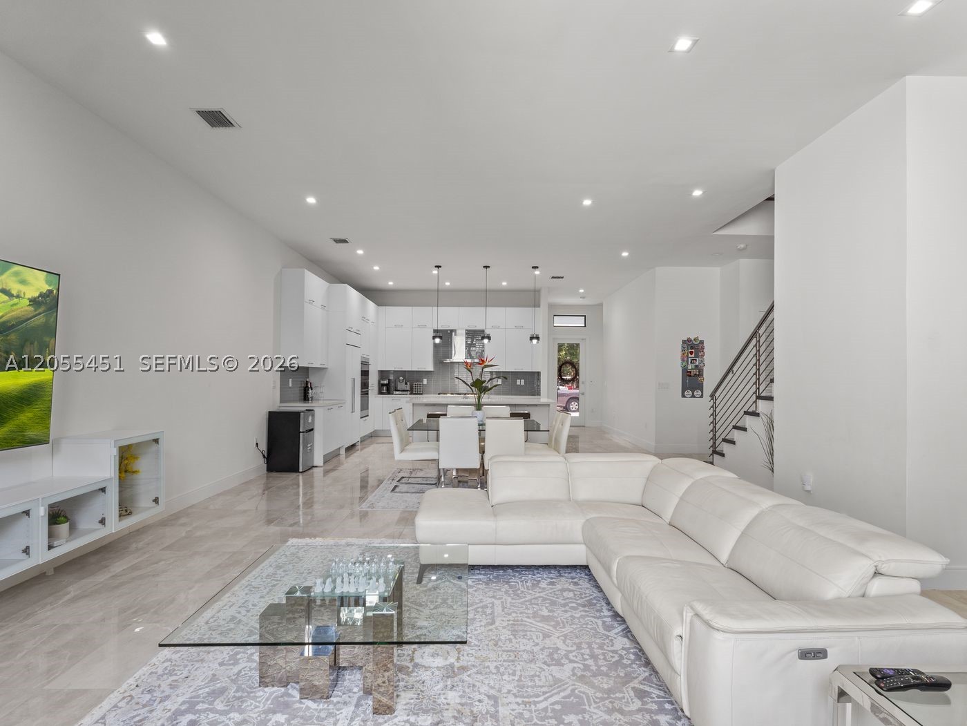 DOWNTOWN DORAL SOUTH PHAS - Residential