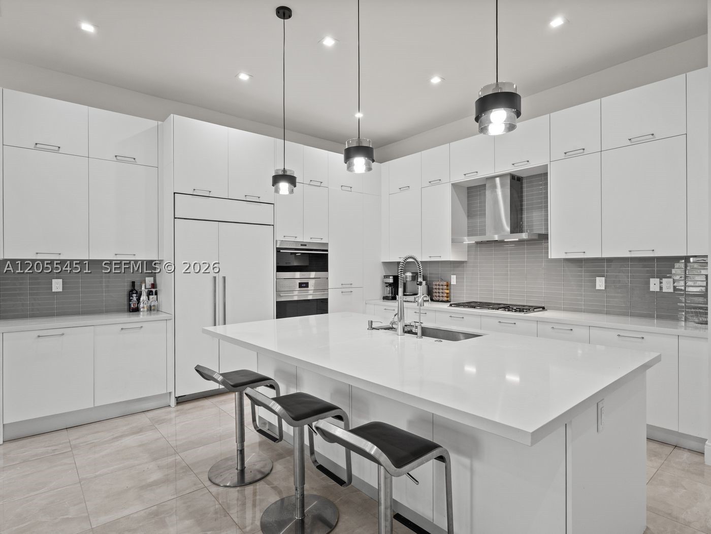 DOWNTOWN DORAL SOUTH PHAS - Residential