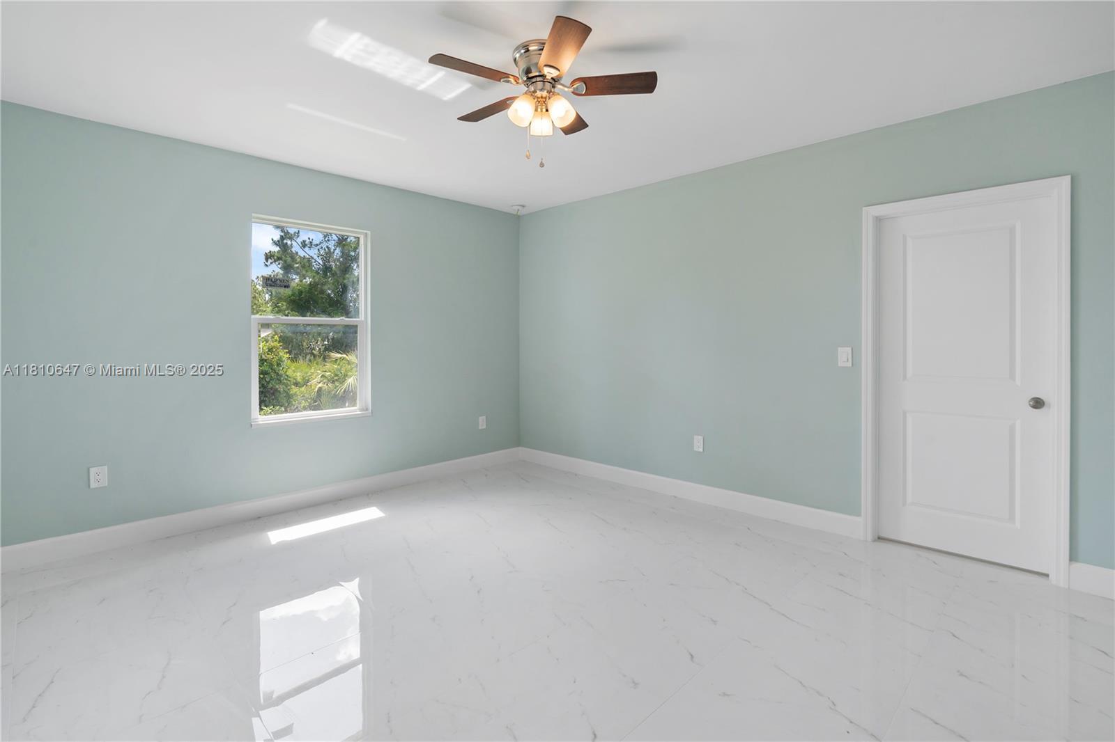 LEHIGH ACRES UNIT 11 BLK 1 - Residential