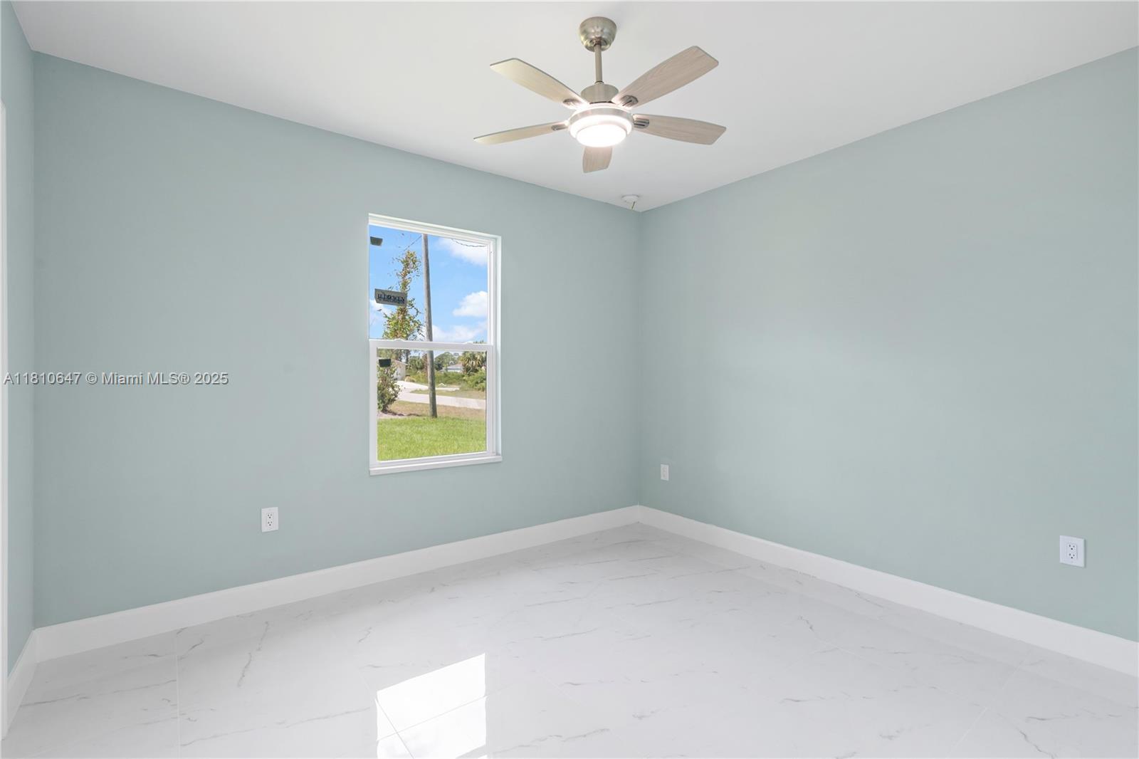 LEHIGH ACRES UNIT 11 BLK 1 - Residential