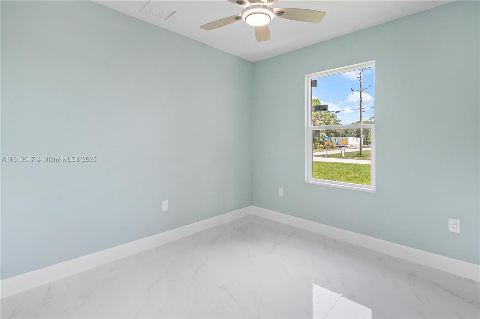 LEHIGH ACRES UNIT 11 BLK 1 - Residential