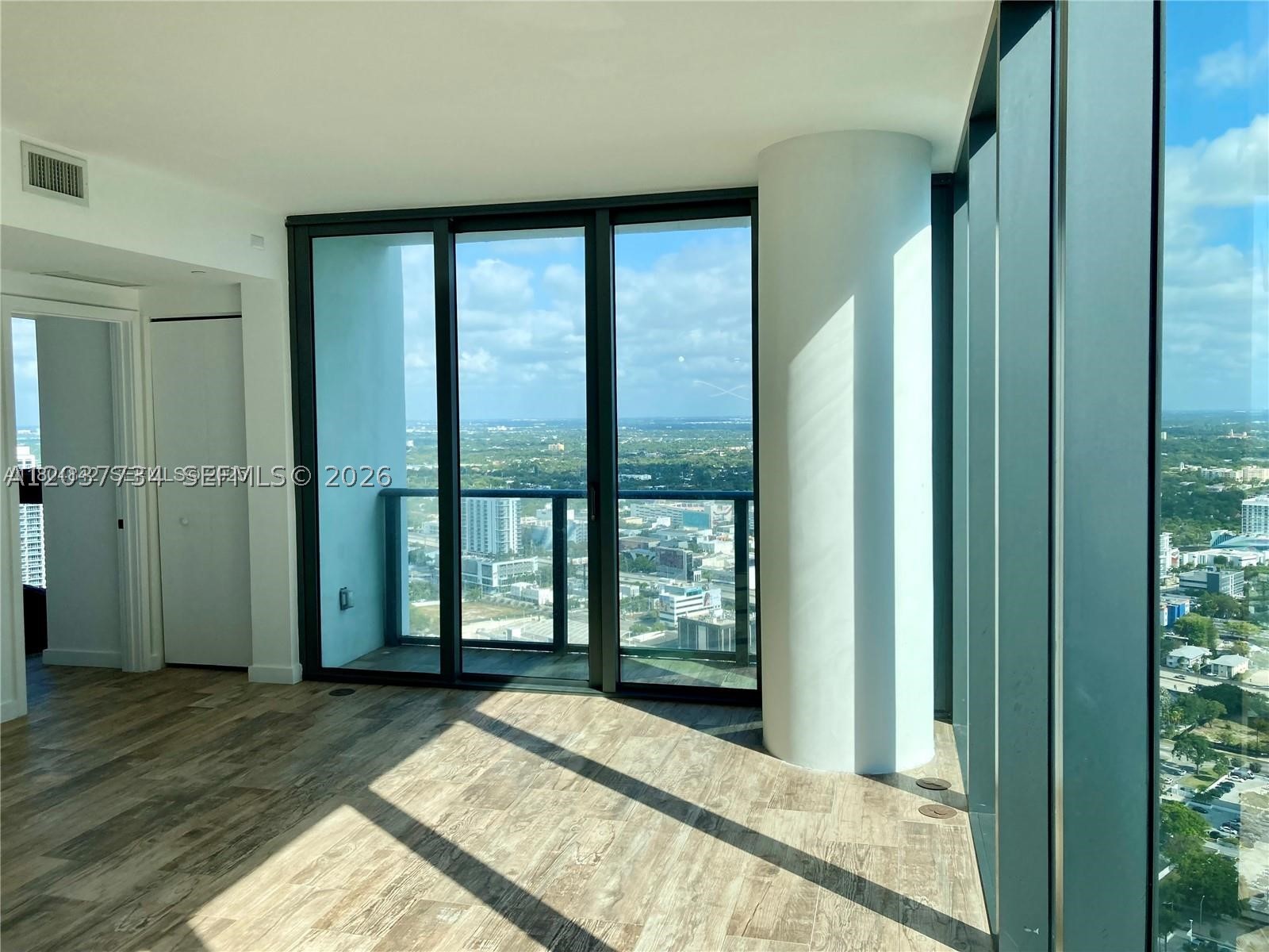 PARAISO BAY CONDO - Residential Lease