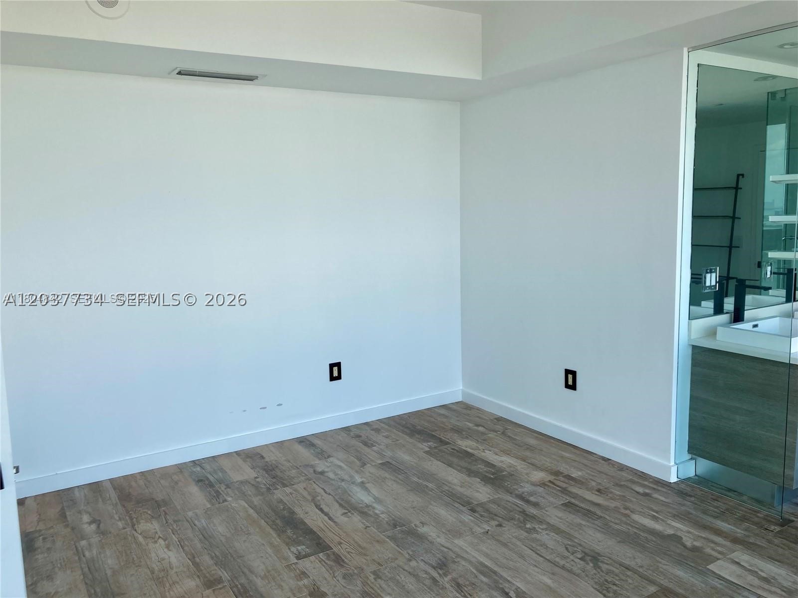 PARAISO BAY CONDO - Residential Lease