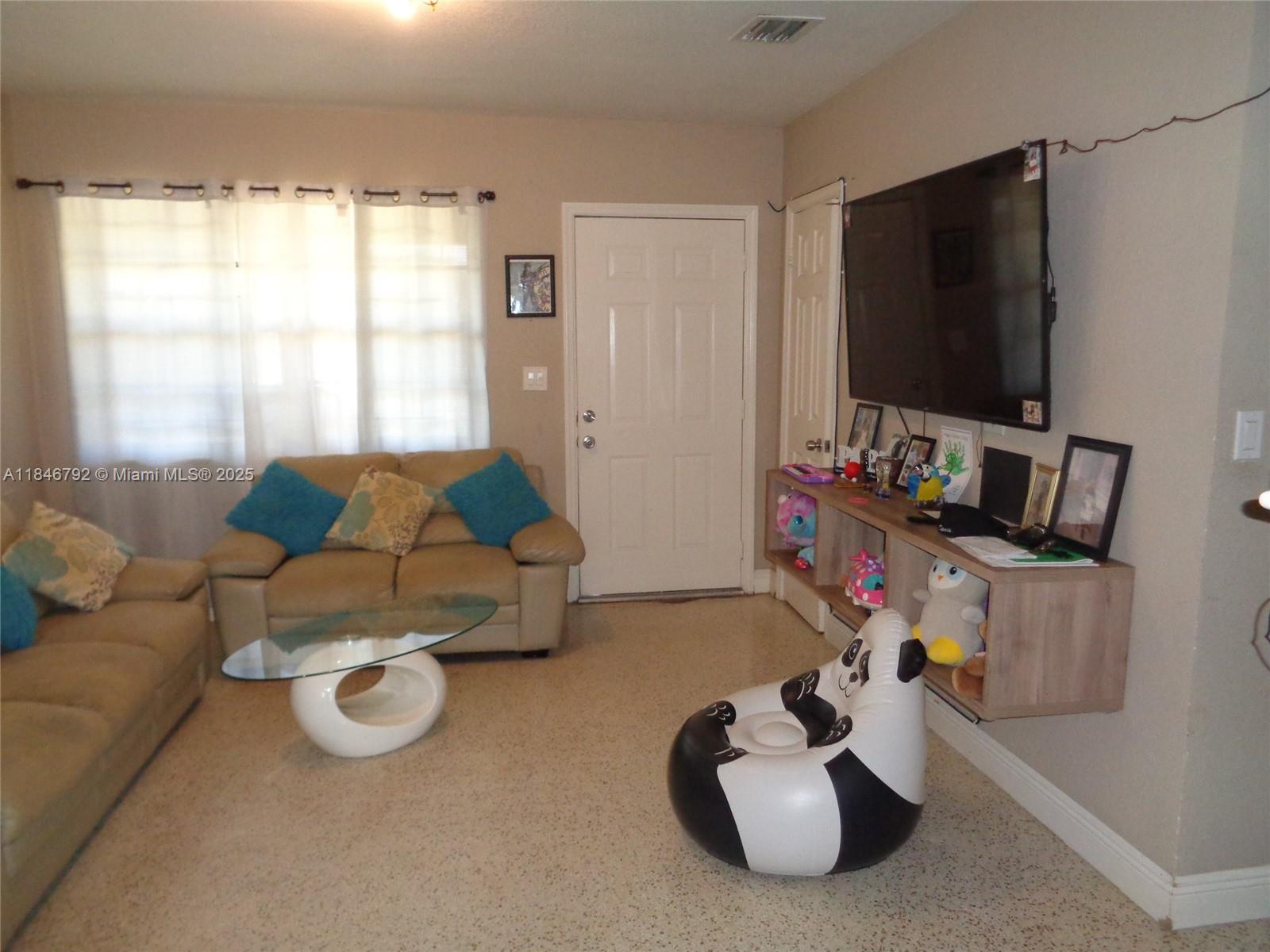 MYRTLE GROVE - Residential