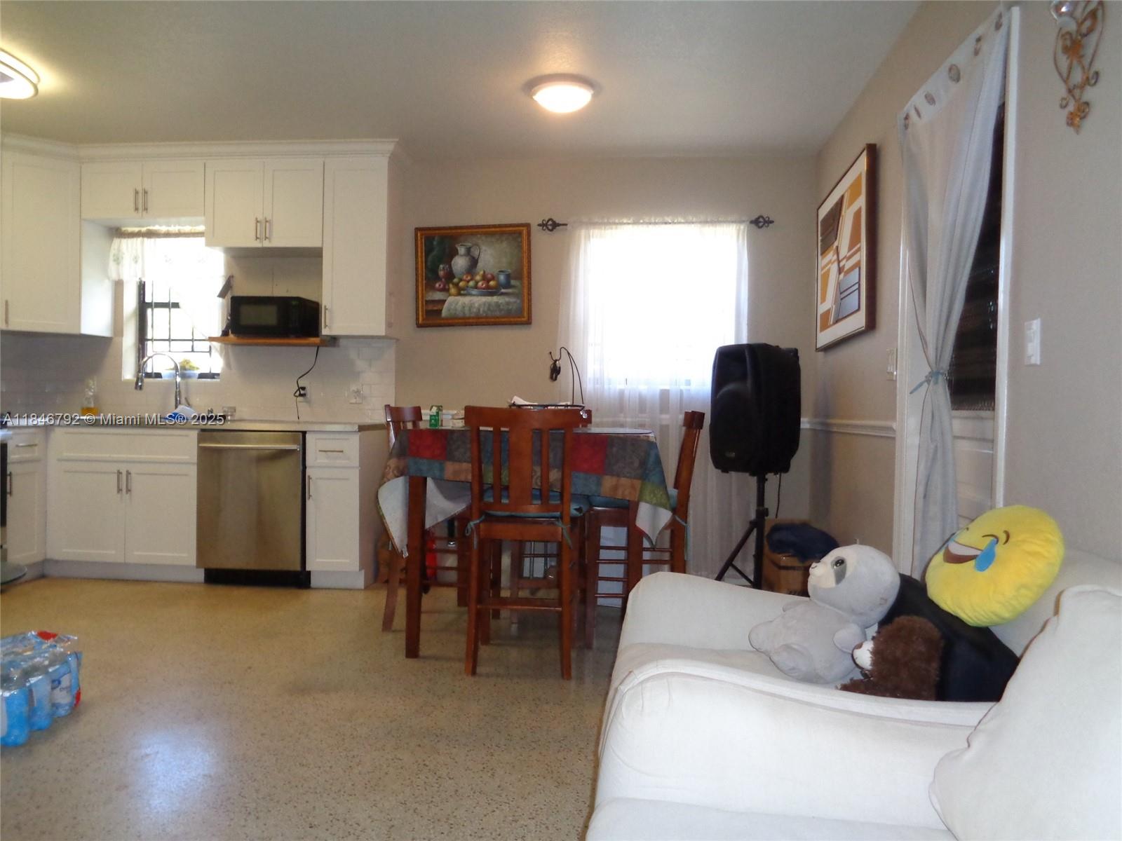 MYRTLE GROVE - Residential