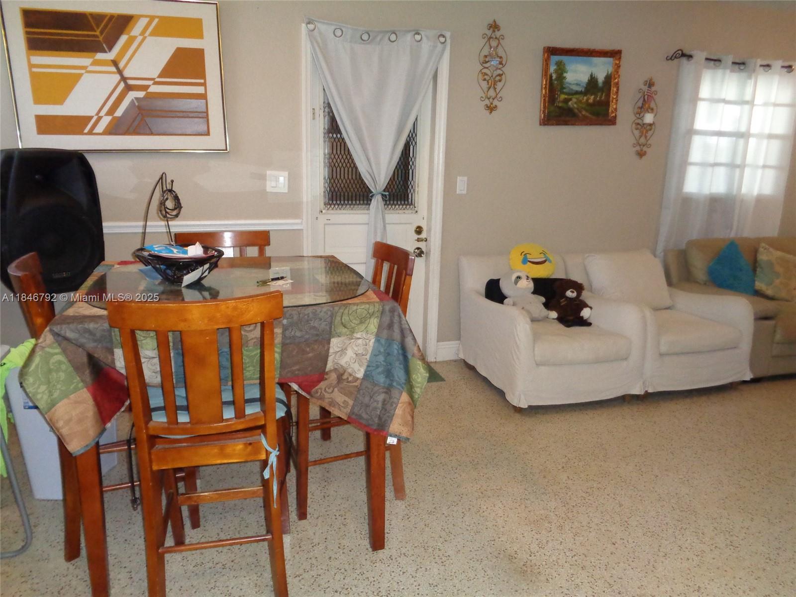 MYRTLE GROVE - Residential