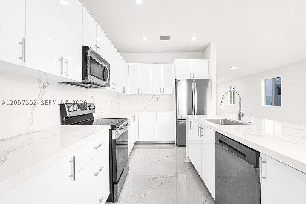 CHLOE ESTATES - Residential