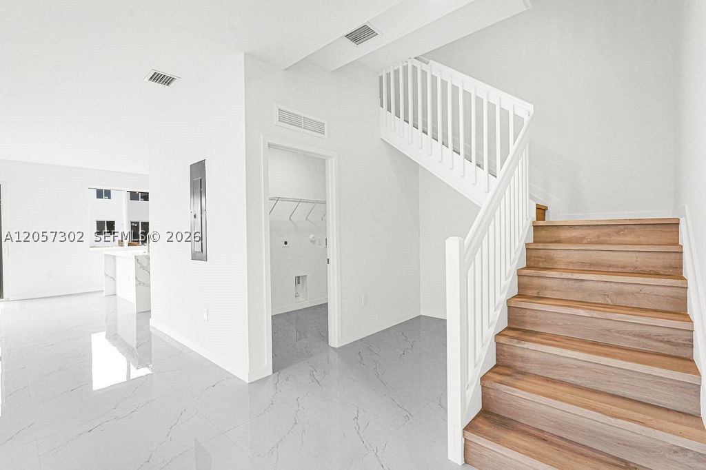 CHLOE ESTATES - Residential