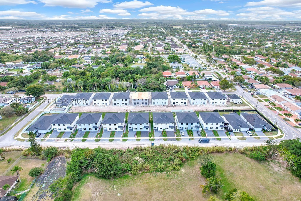CHLOE ESTATES - Residential
