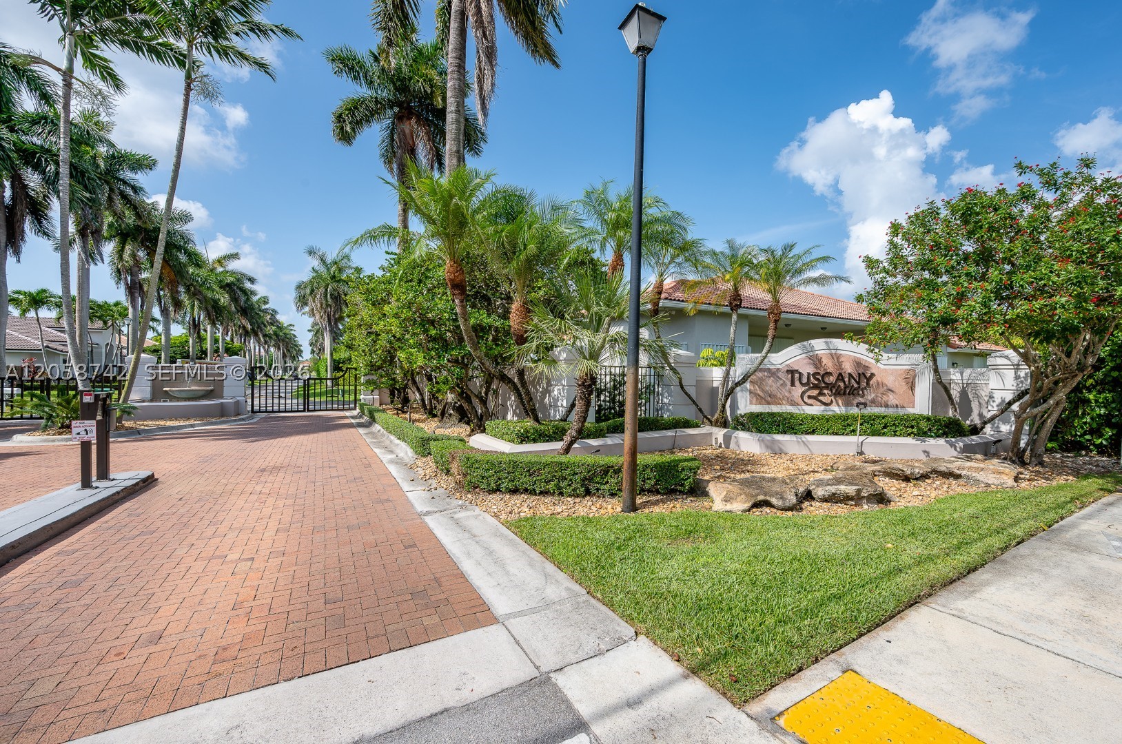 TUSCANY ESTATES AND VILLA - Residential