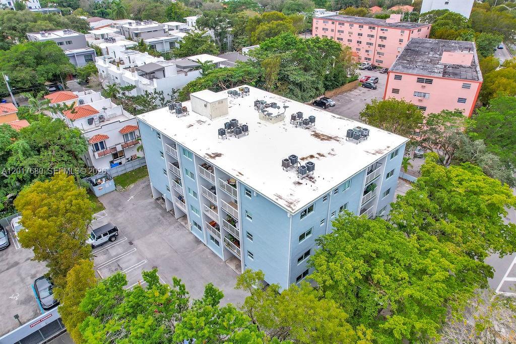 GROVES EDGE CONDO - Residential