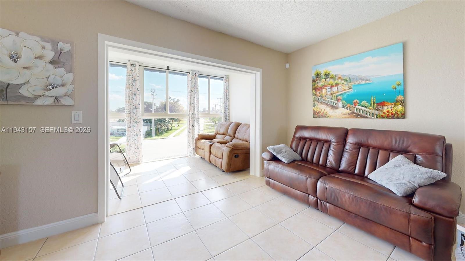 ORIOLE GOLF & TENNIS CLUB - Residential