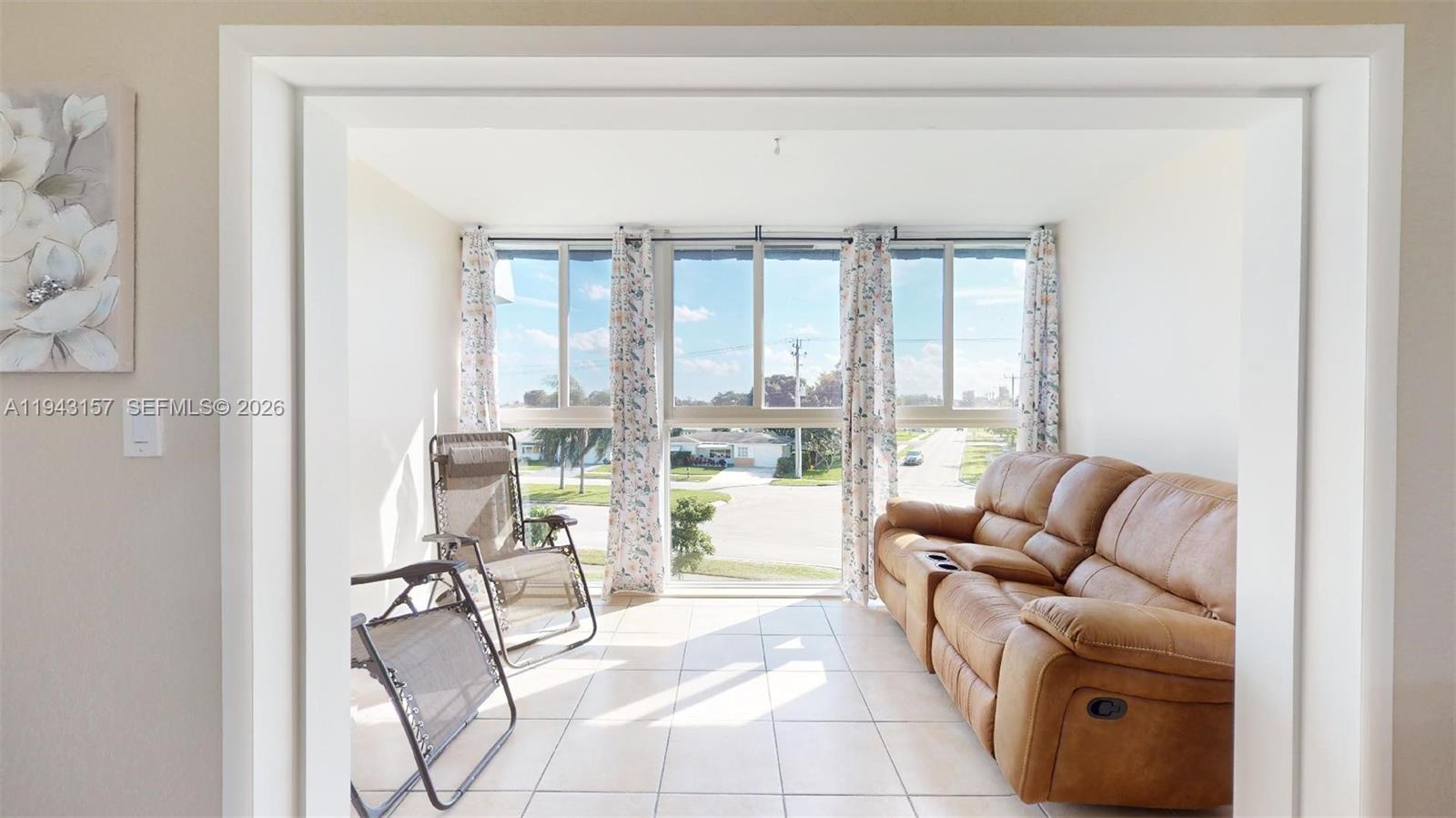 ORIOLE GOLF & TENNIS CLUB - Residential