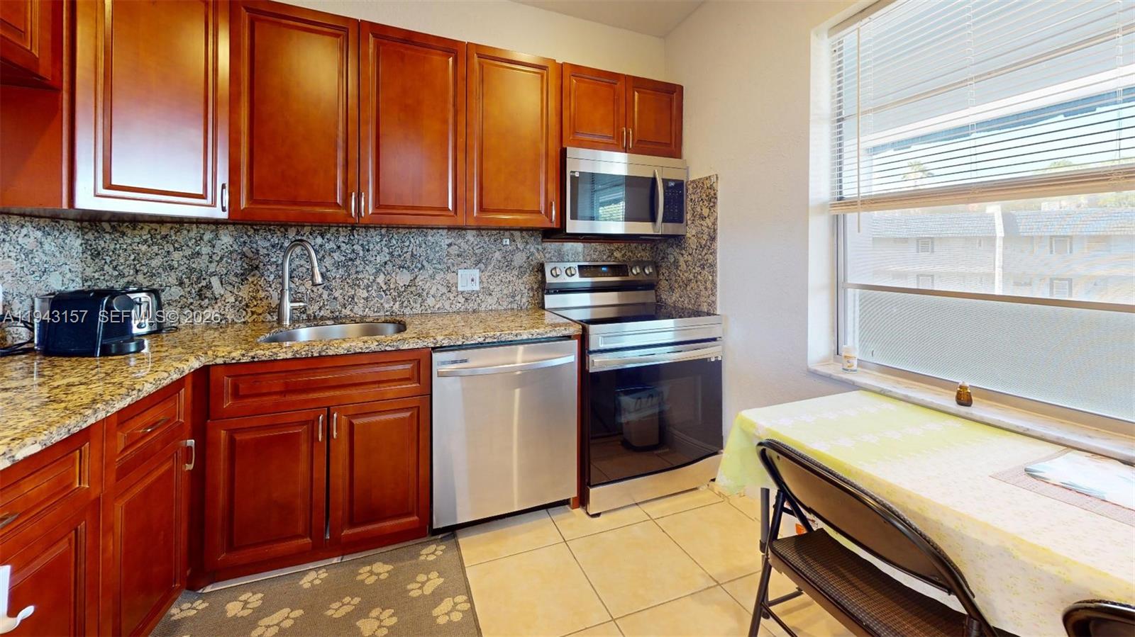 ORIOLE GOLF & TENNIS CLUB - Residential