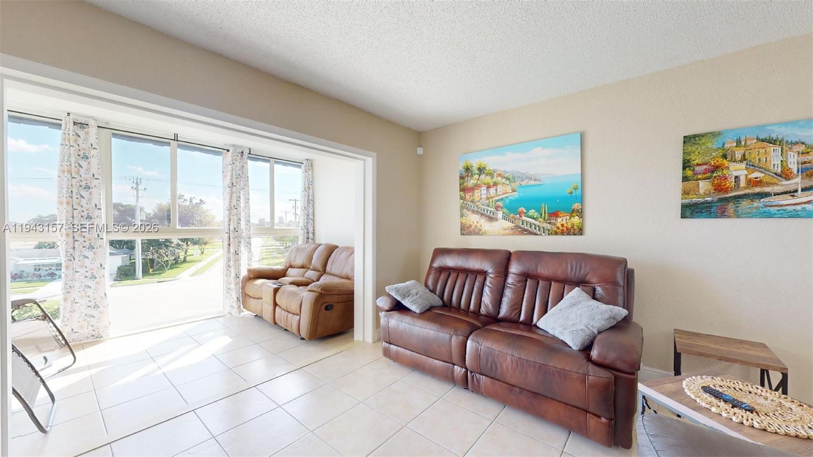 ORIOLE GOLF & TENNIS CLUB - Residential
