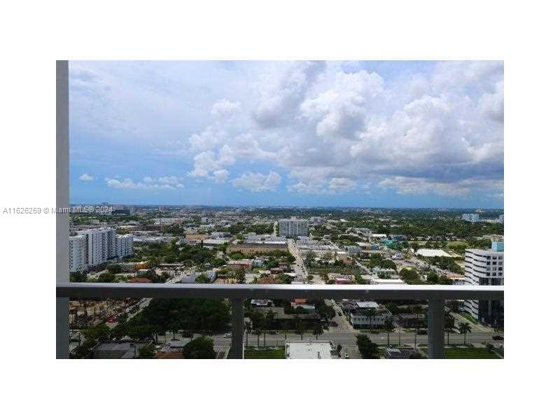 BAY HOUSE MIAMI CONDO - Residential