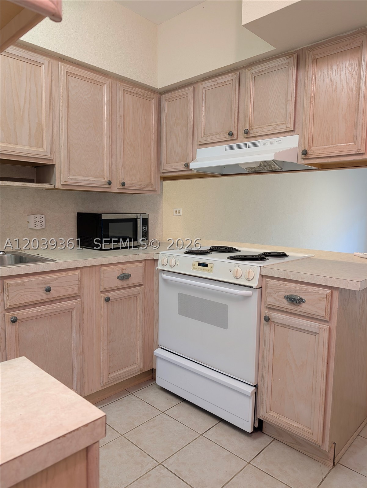 SANTONA CONDO - Residential Lease