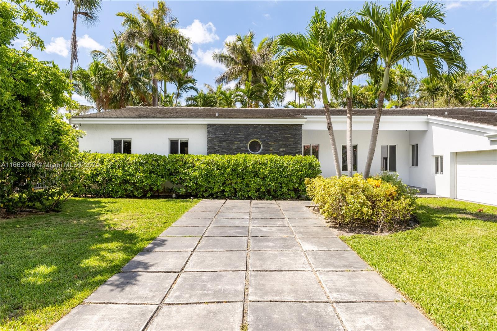 LA GORCE GOLF SUB - Residential