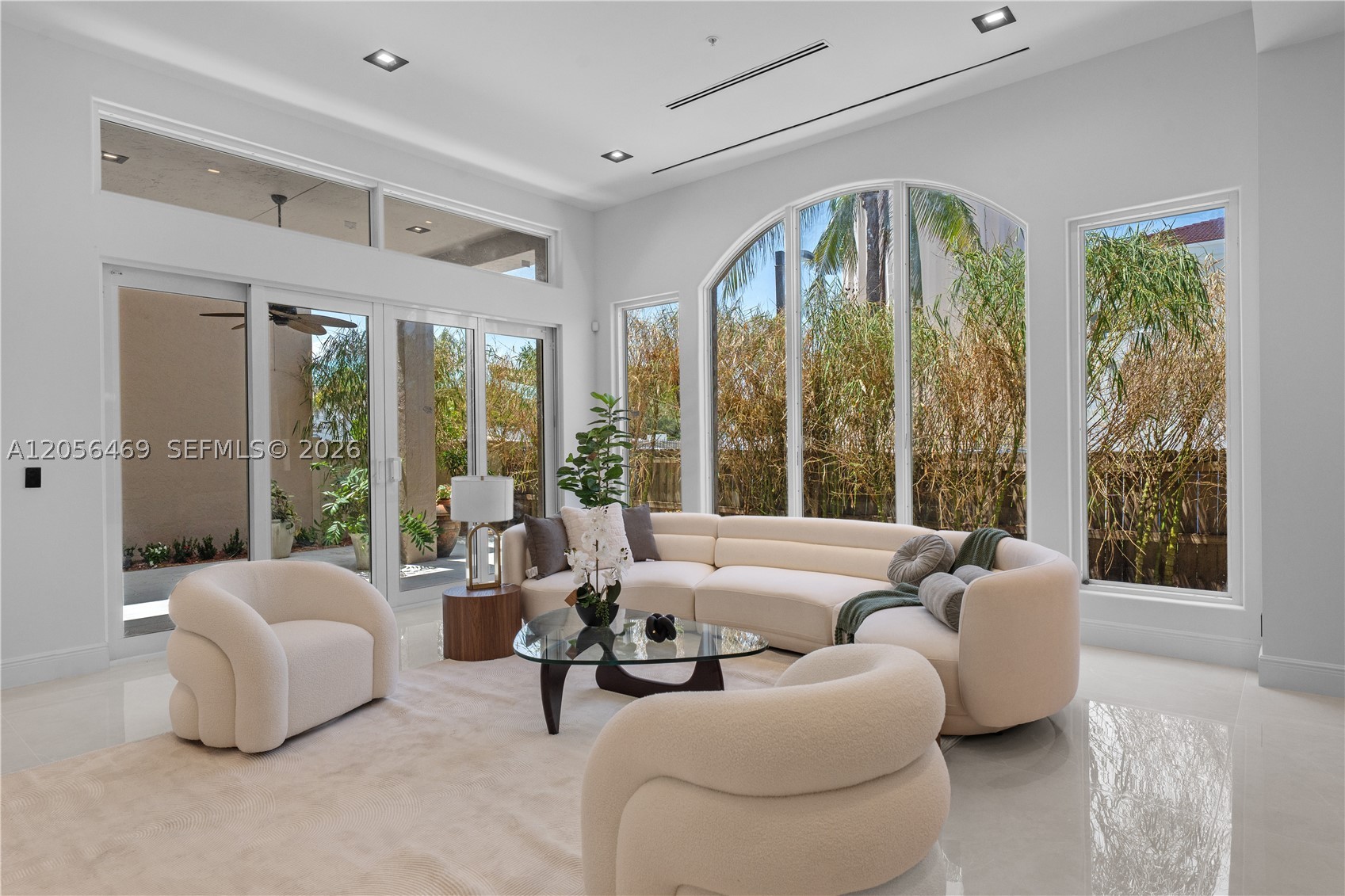 OCEAN GRANDE PLACE - Residential