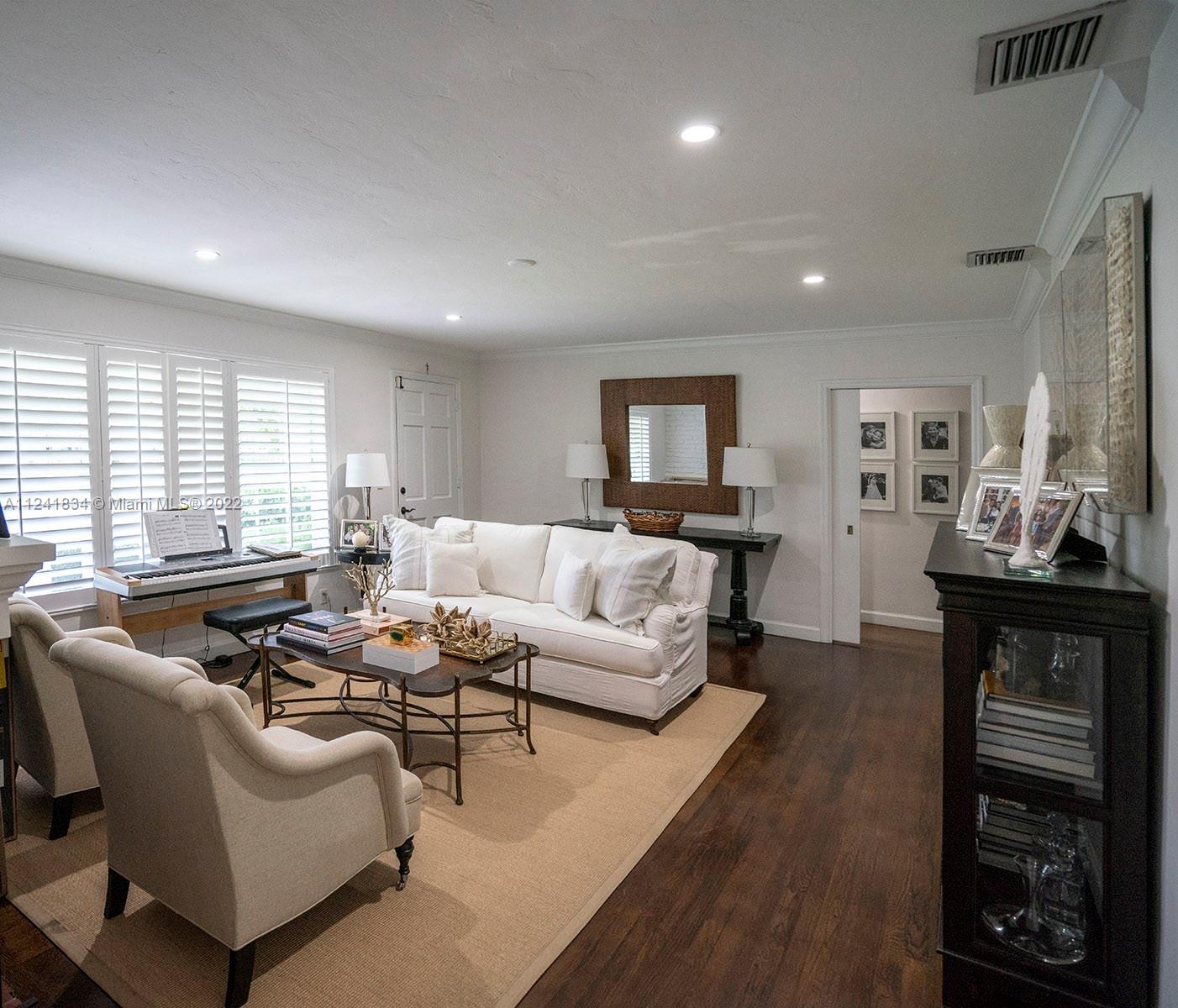 SUNSET CIRCLE - Residential Lease