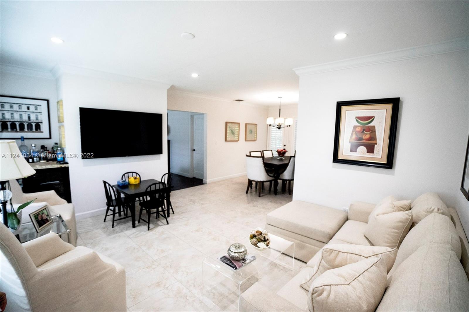 SUNSET CIRCLE - Residential Lease