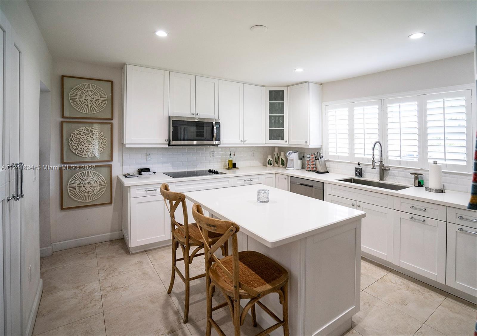SUNSET CIRCLE - Residential Lease