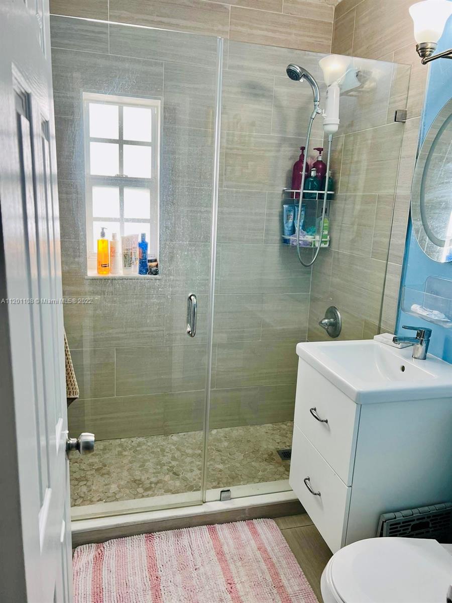EAST HIALEAH - Residential