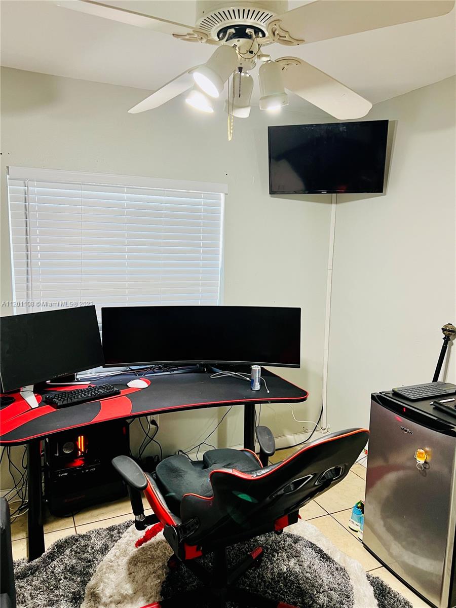 EAST HIALEAH - Residential