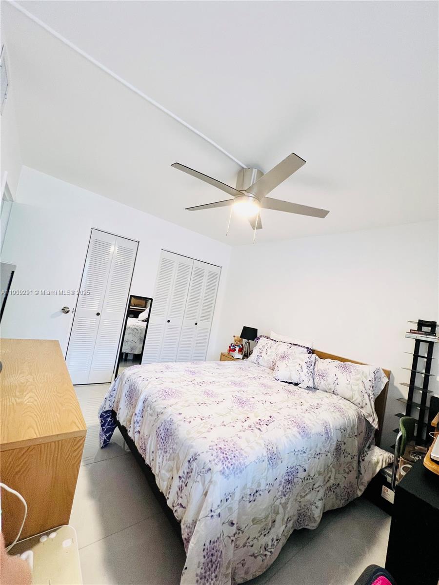 SANDS POINT CONDOMINIUM I - Residential