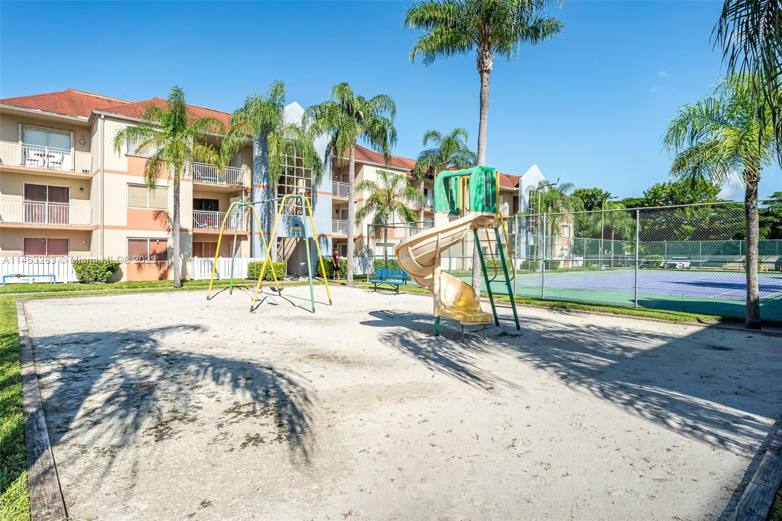 VILLA RUSTICA I CONDO - Residential
